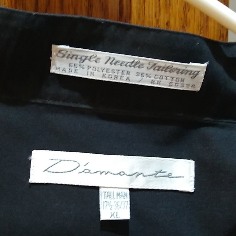 #121 men's long sleeve dress shirt very nice